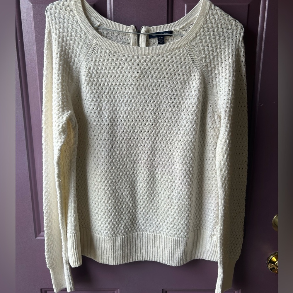 American Eagle sweater